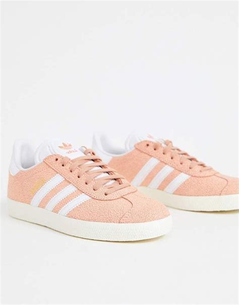 gazelle adolescentes